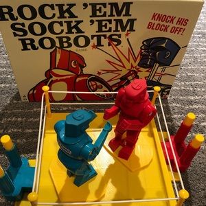 TOY SALE! Rock ‘Em Sock ‘Em Robots